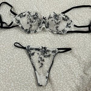 Victorias Secret Exclusive White Lace Thing Lingerie Set